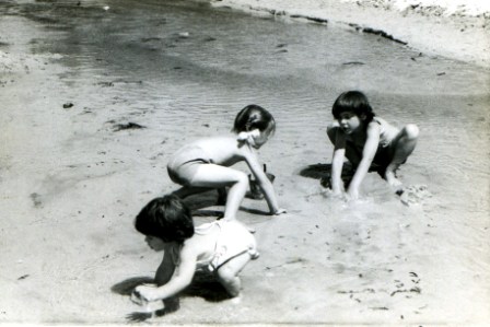 photo of some Shnookals in Shoreham creek, in the story "The Shnookals at Shoreham" written by Liezl Shnookal